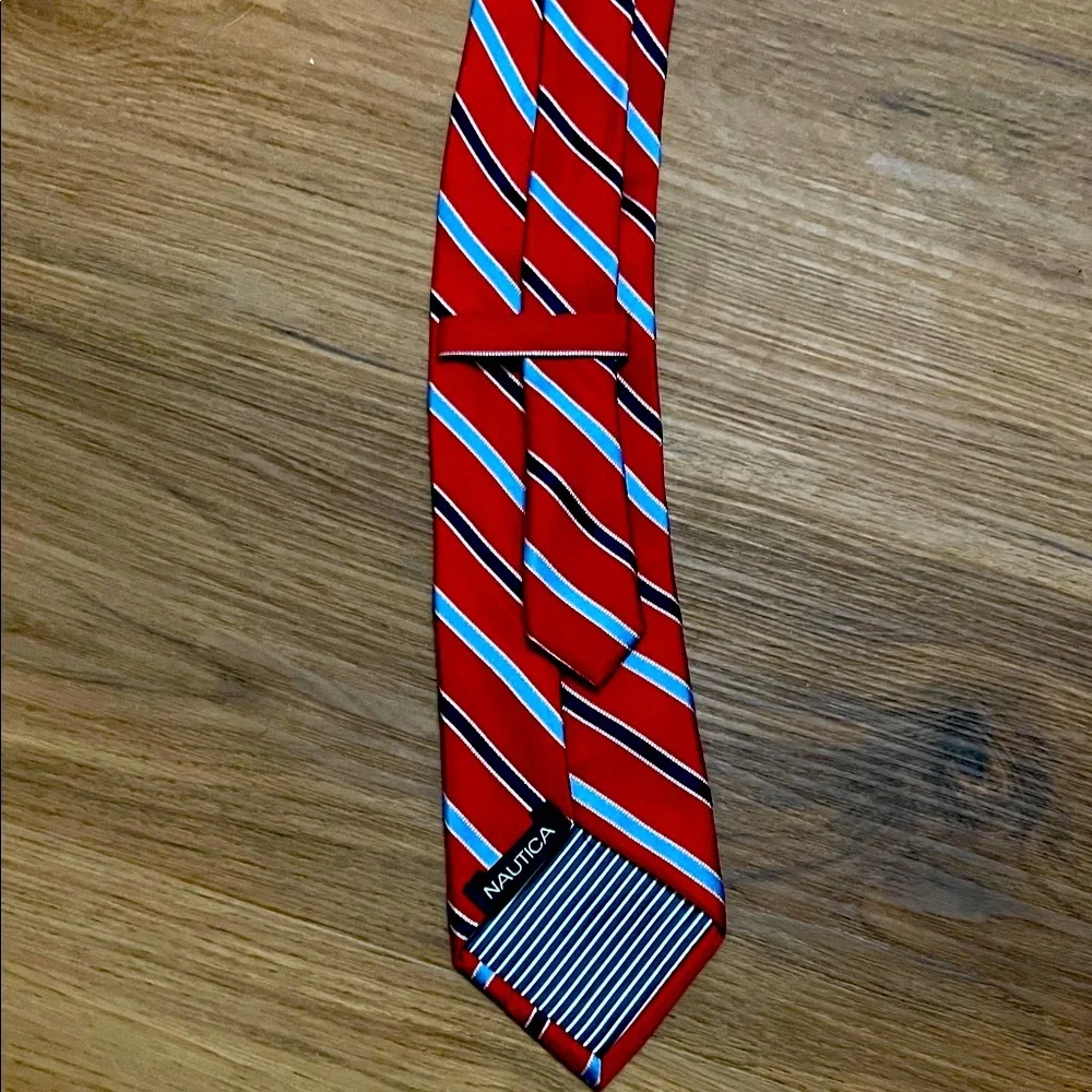 Nautica stylish tie